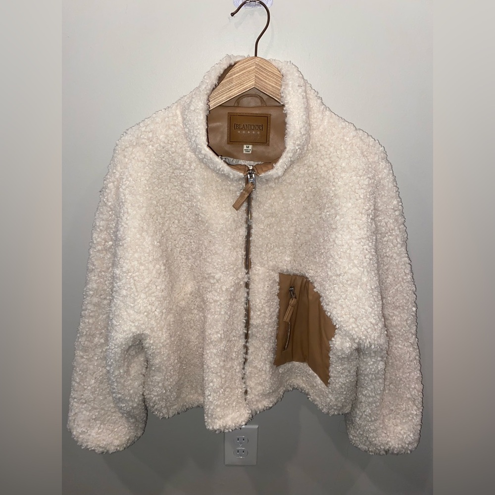BLANKNYC Ivory Sherpa Jacket Full Zip Tan Pockets Lined Women’s Medium